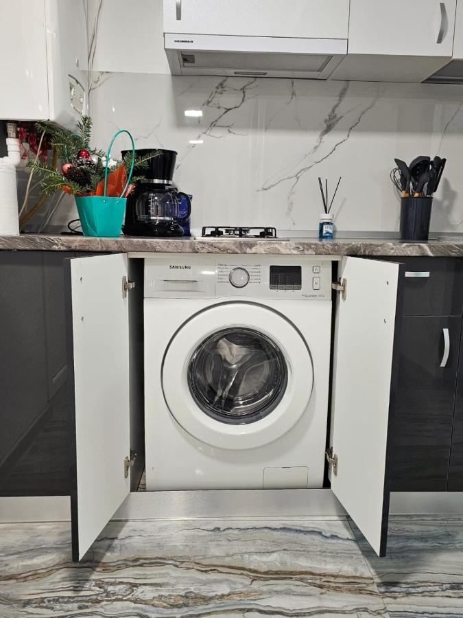 Blue Apartament Brăila Eksteriør bilde