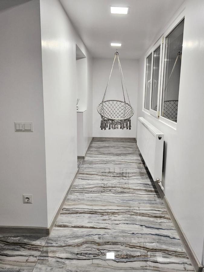 Blue Apartament Brăila Eksteriør bilde